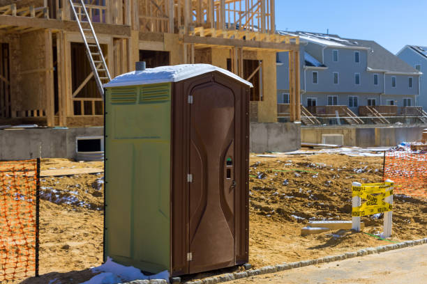 Porta potty delivery and setup in Hudson, IA