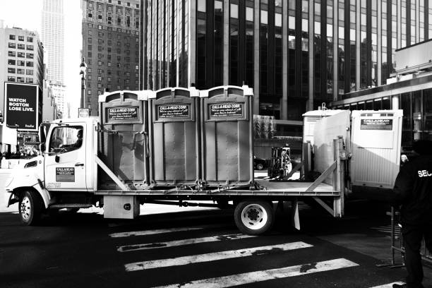 Best Affordable portable toilet rental  in Hudson, IA